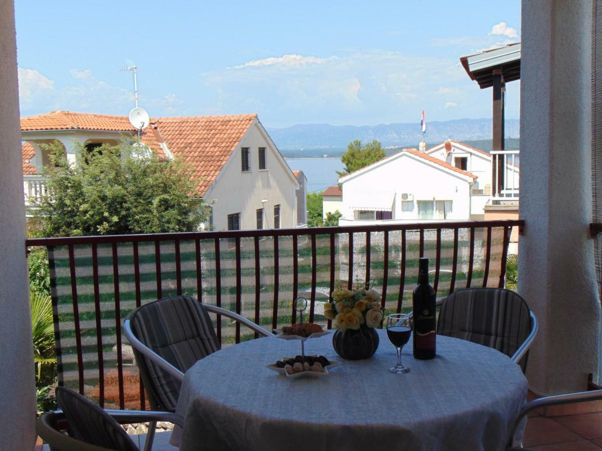 Apartment Mia Малинска Экстерьер фото