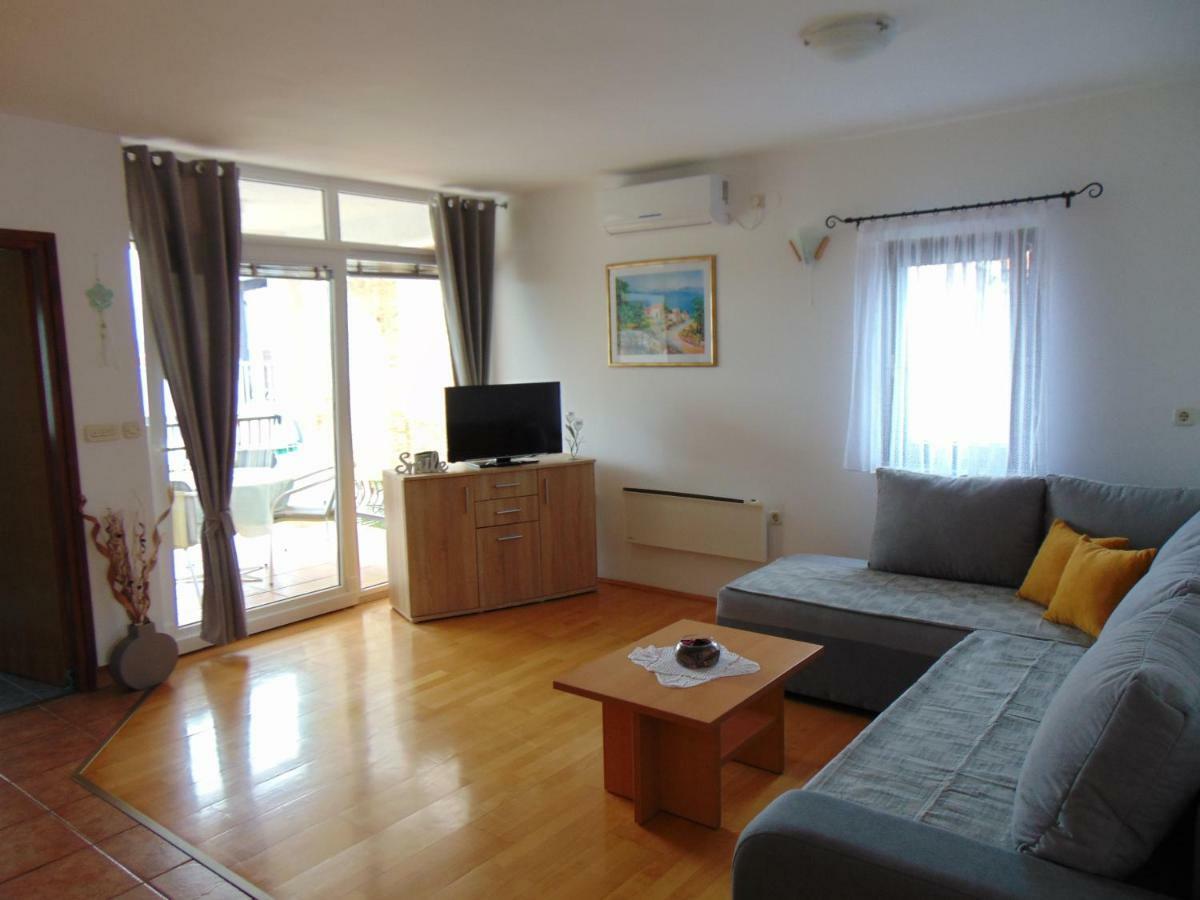 Apartment Mia Малинска Экстерьер фото